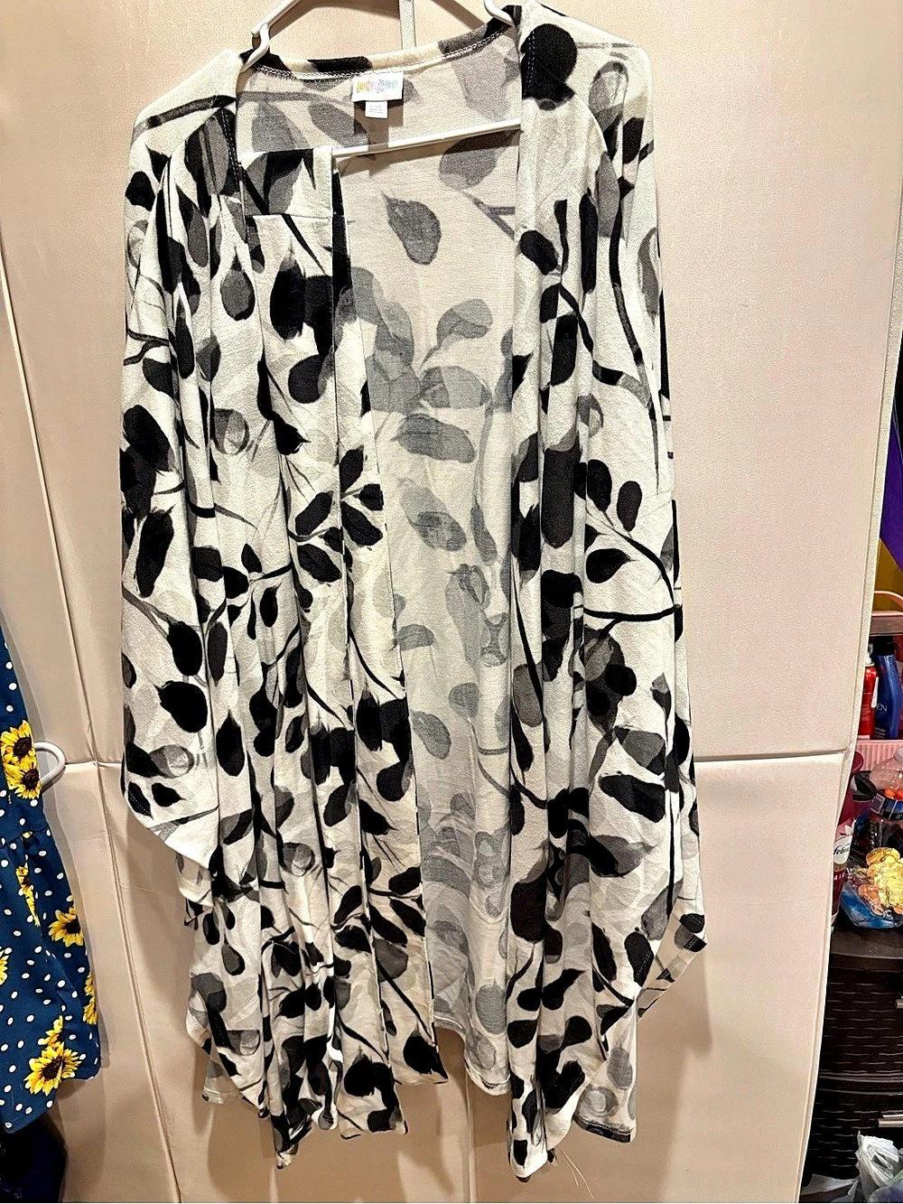 Lularoe Savannah Floral Tunic Gray & Black Size Large/XL Like New